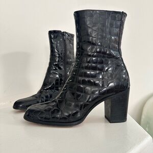 Vintage CHARLES DAVID Croc-Embossed Ankle Boots size 7